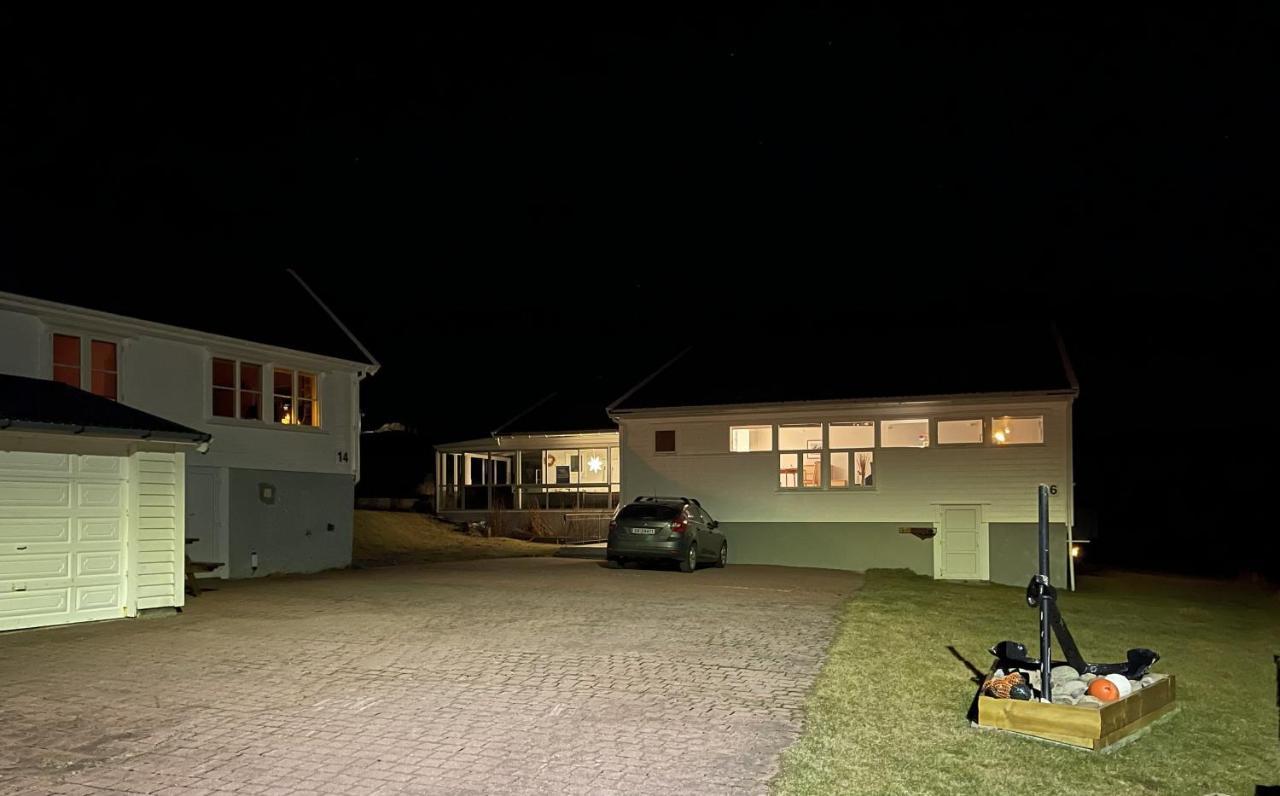 Frugga Feriehus Og Leilighet Straumsjoen Exterior foto